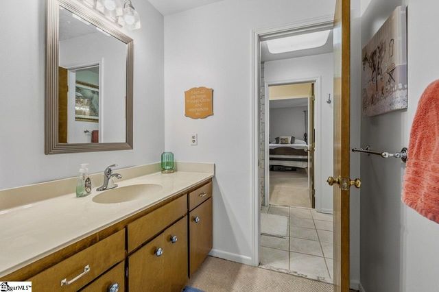 46 Lawrence Avenue, Fountain Inn, SC 29644