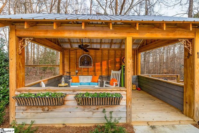 46 Lawrence Avenue, Fountain Inn, SC 29644