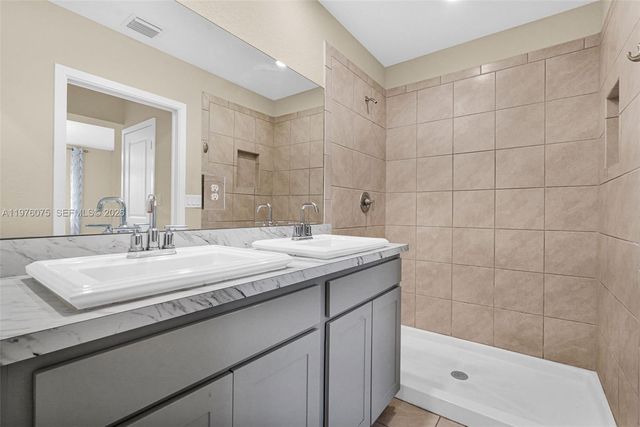 20894 NW 13th Ct, Miami Gardens, FL 33169