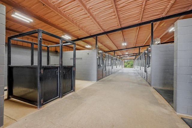 1643 Roland Road, Whitesboro, TX 76273