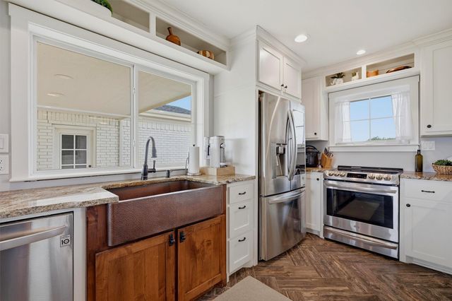 1643 Roland Road, Whitesboro, TX 76273