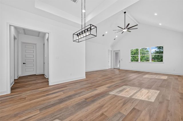 13 Silver Lakes Drive, Huntsville, TX 77340