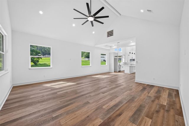 13 Silver Lakes Drive, Huntsville, TX 77340