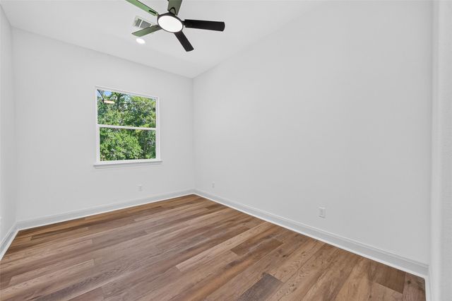 13 Silver Lakes Drive, Huntsville, TX 77340