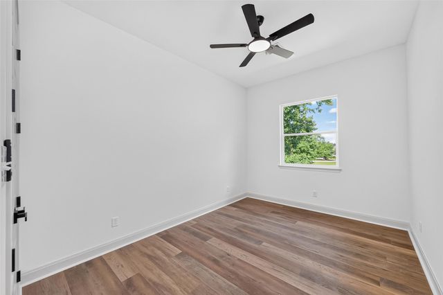 13 Silver Lakes Drive, Huntsville, TX 77340