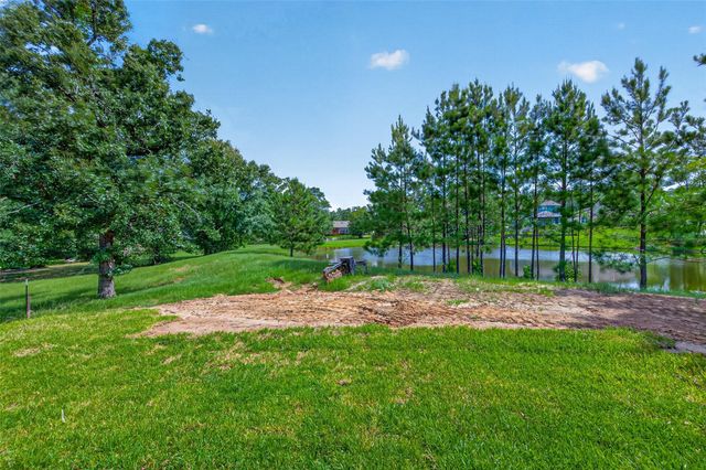 13 Silver Lakes Drive, Huntsville, TX 77340