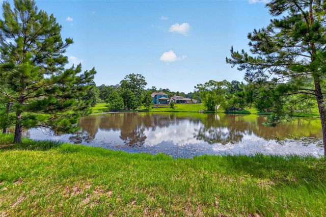 13 Silver Lakes Drive, Huntsville, TX 77340