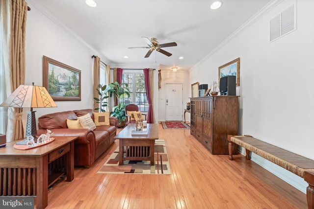 16 FARMINGTON CT, Bordentown, NJ 08505