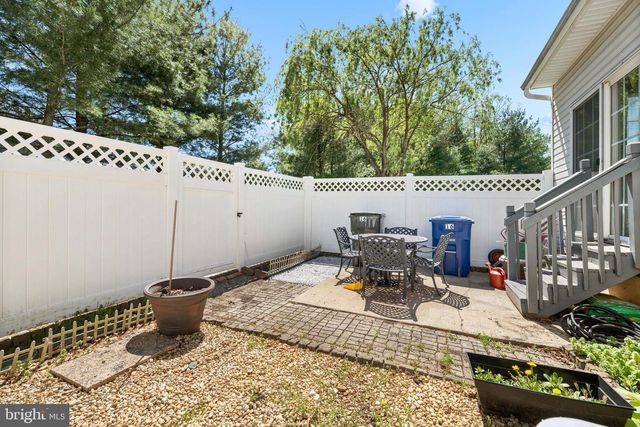16 FARMINGTON CT, Bordentown, NJ 08505