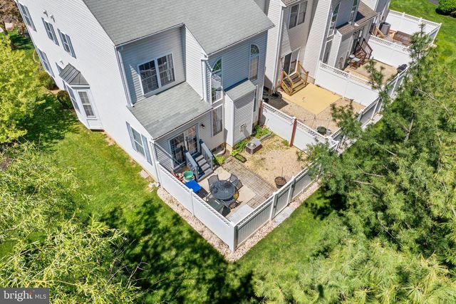 16 FARMINGTON CT, Bordentown, NJ 08505