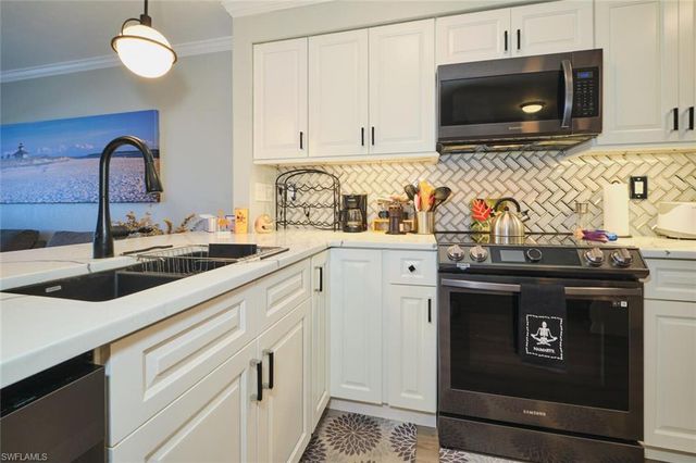 6777 Winkler RD 228, Fort Myers, FL 33919