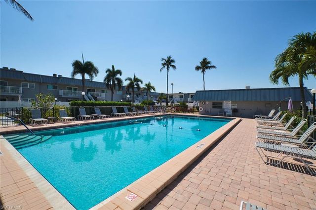 6777 Winkler RD 228, Fort Myers, FL 33919