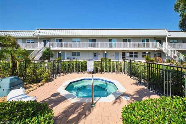 6777 Winkler RD 228, Fort Myers, FL 33919