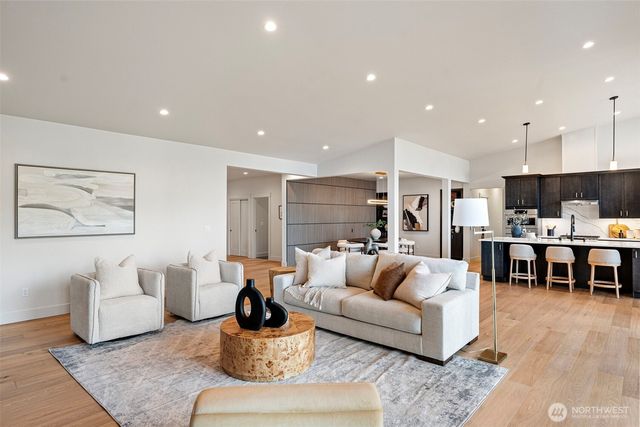 364 N Shore Blvd, Fox Island, WA 98333