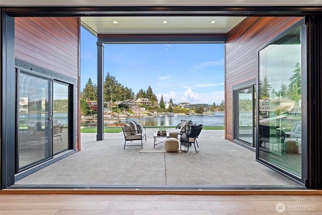 364 N Shore Blvd, Fox Island, WA 98333