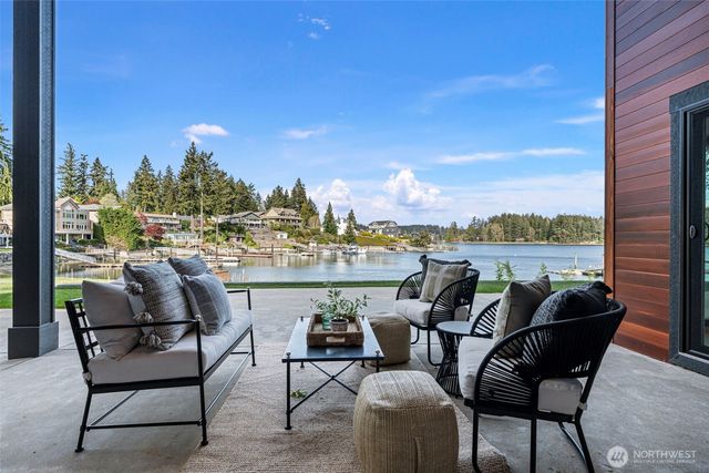 364 N Shore Blvd, Fox Island, WA 98333