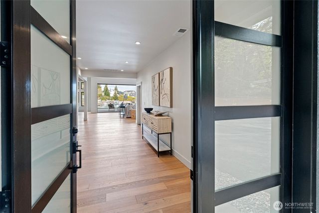 364 N Shore Blvd, Fox Island, WA 98333