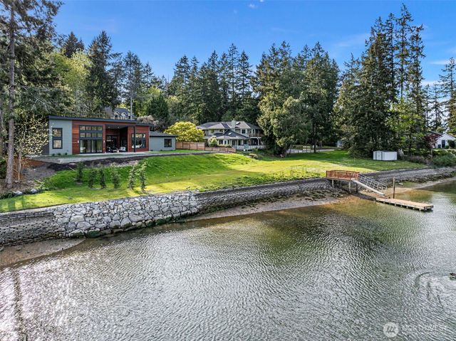 364 N Shore Blvd, Fox Island, WA 98333