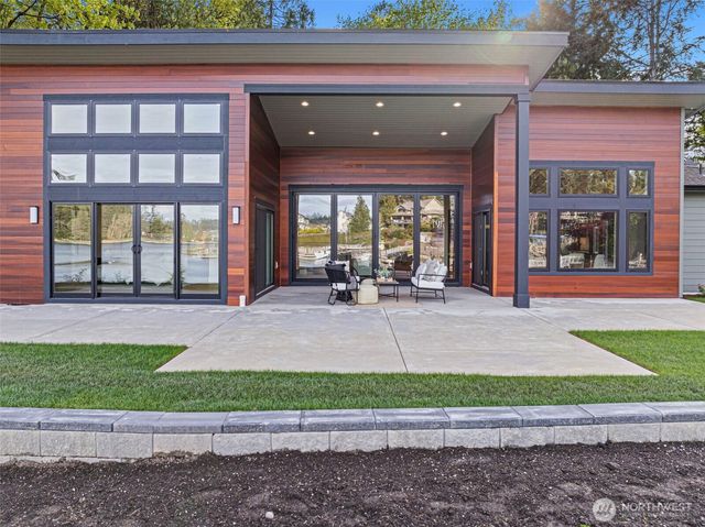 364 N Shore Blvd, Fox Island, WA 98333