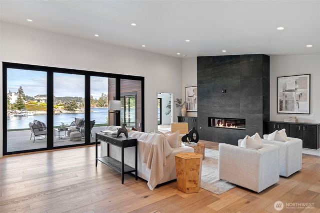 364 N Shore Blvd, Fox Island, WA 98333