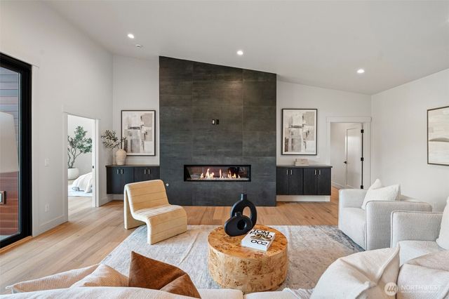 364 N Shore Blvd, Fox Island, WA 98333