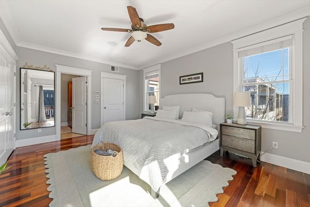 29 Mount Vernon St 29-3, Boston, MA 02125