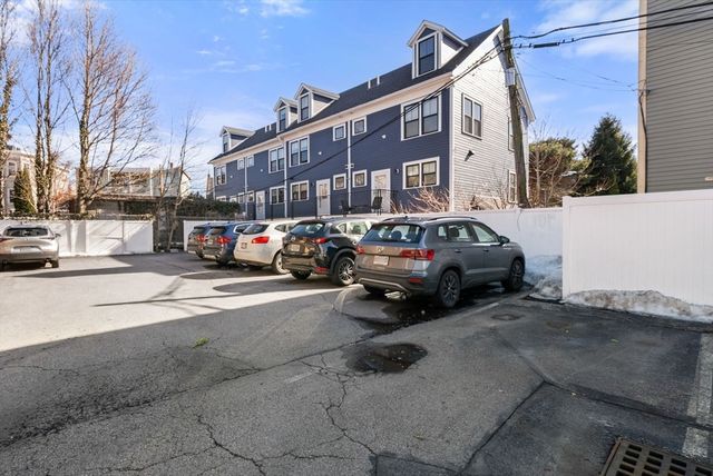 29 Mount Vernon St 29-3, Boston, MA 02125
