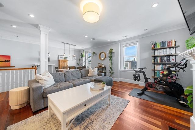 29 Mount Vernon St 29-3, Boston, MA 02125