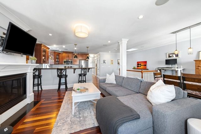 29 Mount Vernon St 29-3, Boston, MA 02125
