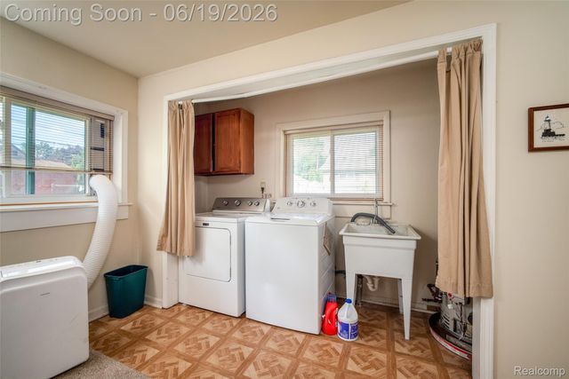 11 Leonore Street, Mt. Clemens, MI 48043