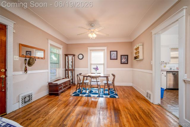 11 Leonore Street, Mt. Clemens, MI 48043
