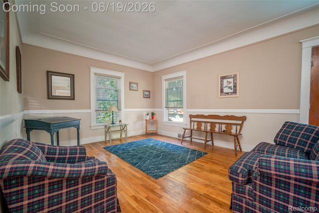 11 Leonore Street, Mt. Clemens, MI 48043
