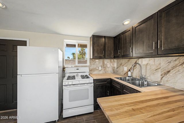 1535 E CHRISTY Drive, Phoenix, AZ 85020