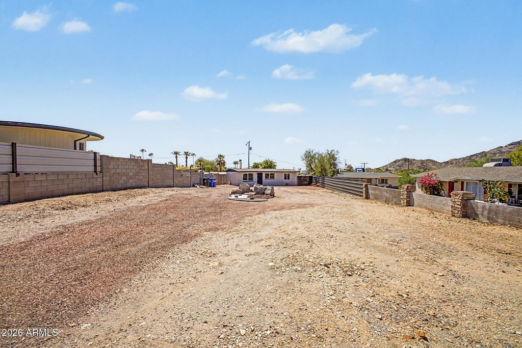 1535 E CHRISTY Drive, Phoenix, AZ 85020 — photo 2