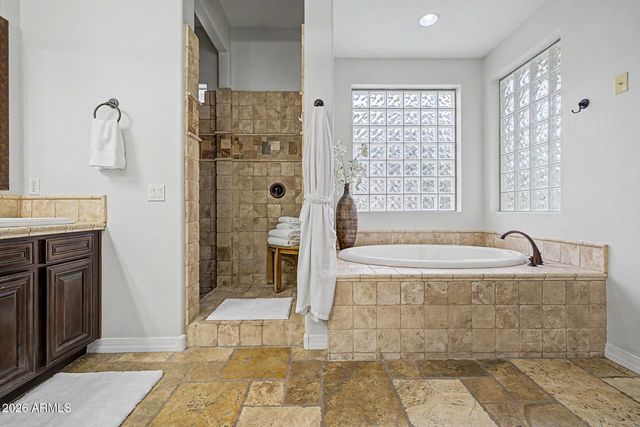 3552 E GRAND CANYON Place, Chandler, AZ 85249