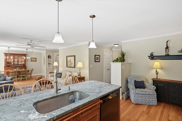 87 Elm St, Newbury, MA 01922