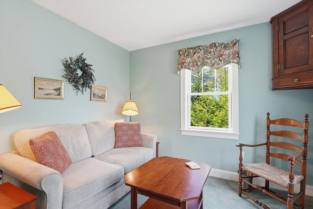 87 Elm St, Newbury, MA 01922