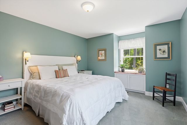 87 Elm St, Newbury, MA 01922