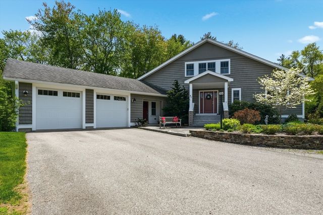 87 Elm St, Newbury, MA 01922