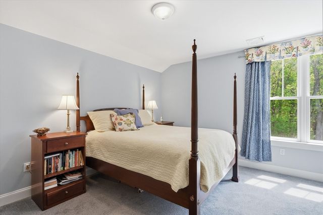 87 Elm St, Newbury, MA 01922