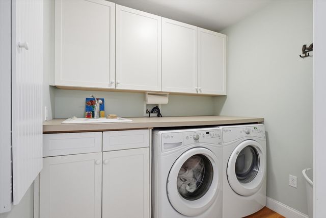 87 Elm St, Newbury, MA 01922