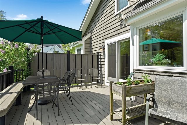 87 Elm St, Newbury, MA 01922