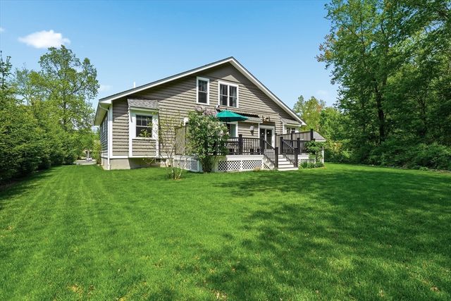 87 Elm St, Newbury, MA 01922