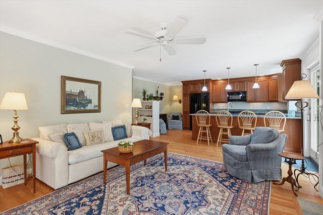 87 Elm St, Newbury, MA 01922