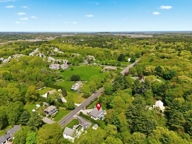 87 Elm St, Newbury, MA 01922