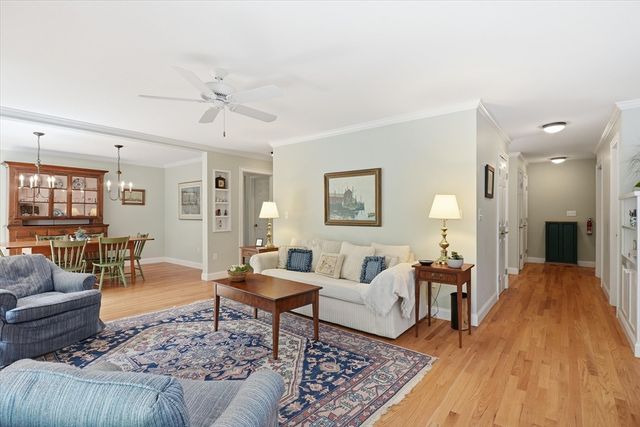 87 Elm St, Newbury, MA 01922