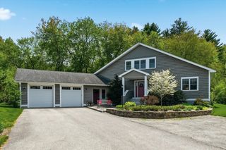 87 Elm St, Newbury, MA 01922