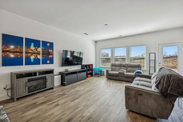 401 Mattieton Ln, Gallatin, TN 37066