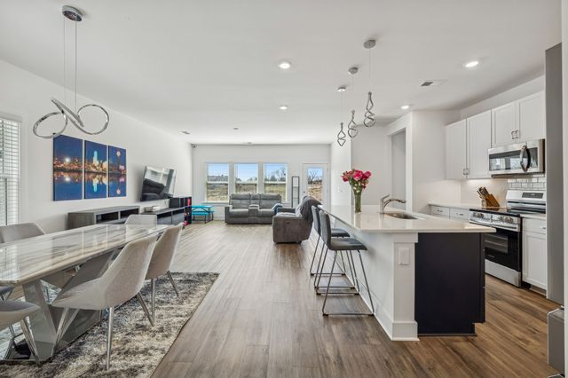 401 Mattieton Ln, Gallatin, TN 37066