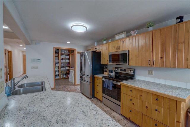 N2381 Highway 188, Lodi, WI 53555